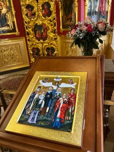 Рукописная икона Собор Святых Чудотворцев с резьбой (Размер 27*31 см)