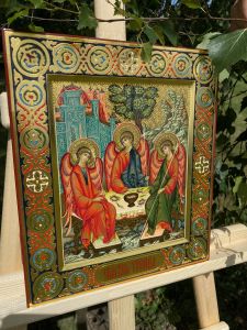 Рукописная икона Святая Троица 45 (Размер 27х31 см)